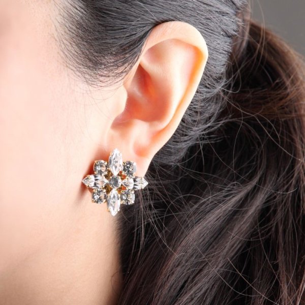 画像3: 【EcRuban】【VERY掲載品】 美人ビジューピアス　ゴールド×クリスタル (3)