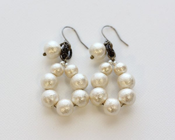 画像2: 【Kanami bijoux】  コットンパールサークルピアス・イヤリング（ホワイト） (2)